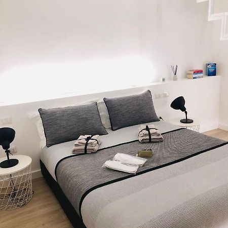 Apartment Vsg25 Nel Centro Di Каляри Екстериор снимка