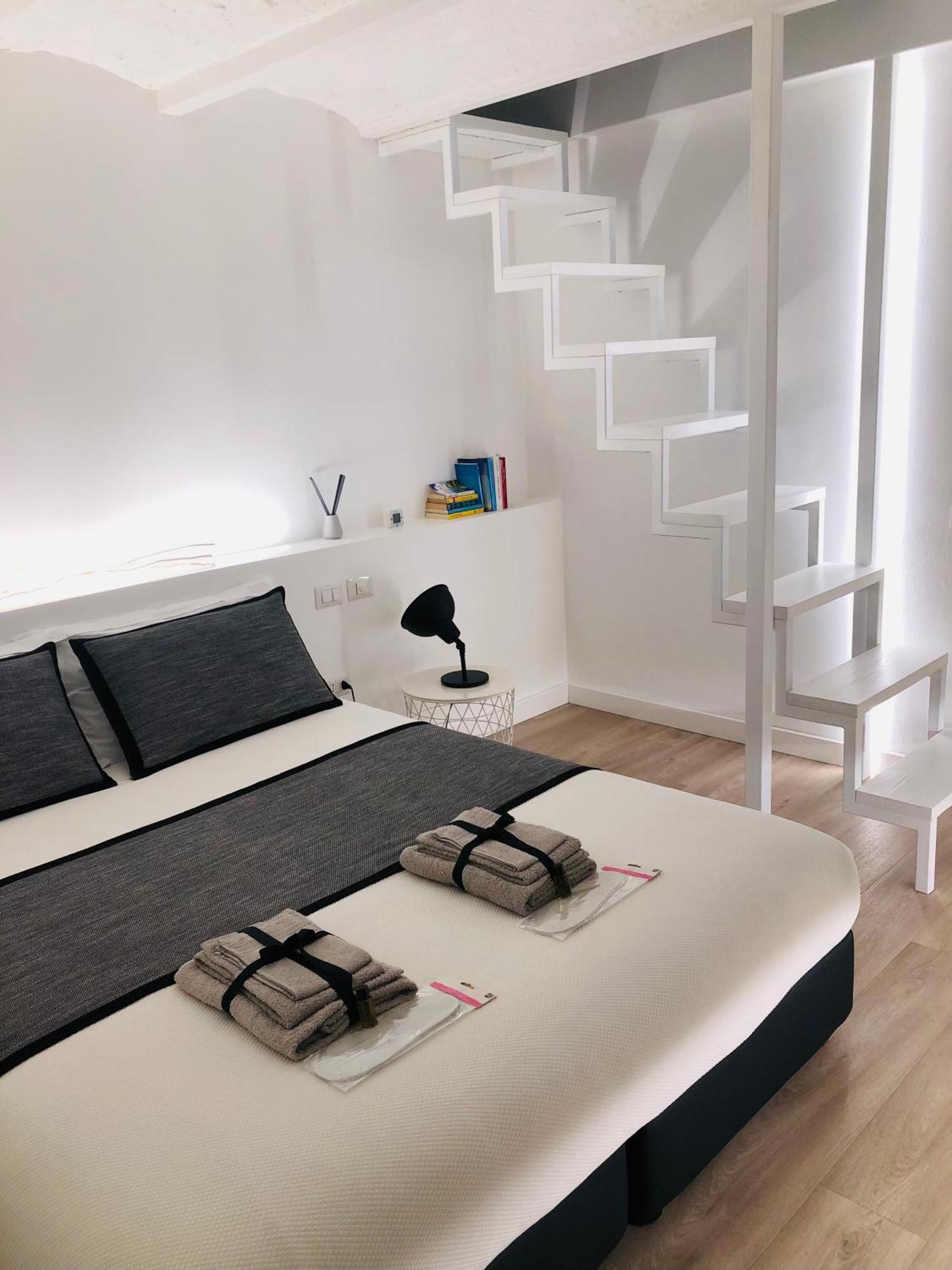 Apartment Vsg25 Nel Centro Di Каляри Екстериор снимка